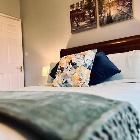 Acrewood House Homestay