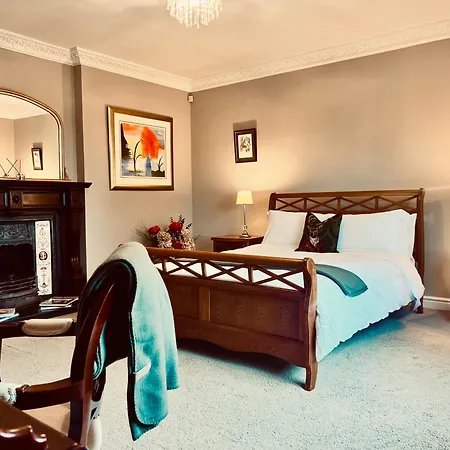 Acrewood House