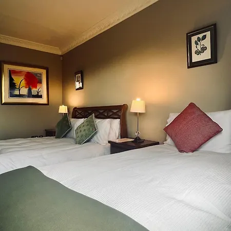 Acrewood House Homestay *