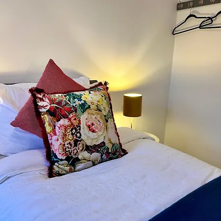Homestay Acrewood House Tara